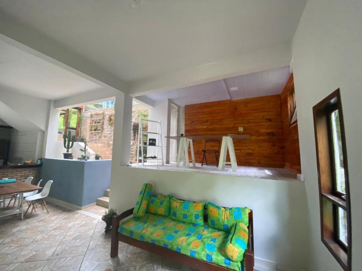 Casa Ampla Com Piscina